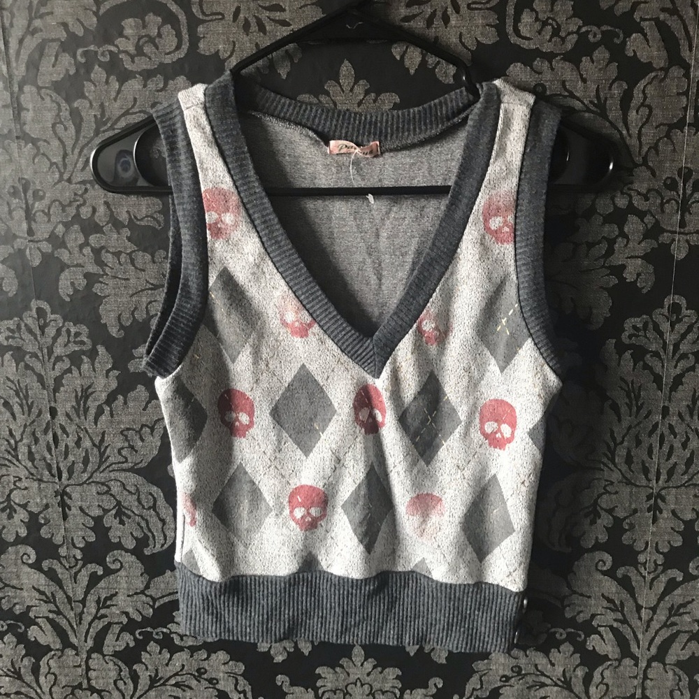 💀 Grey, Red, and Gold Skull Plaid Punk Vest 💀